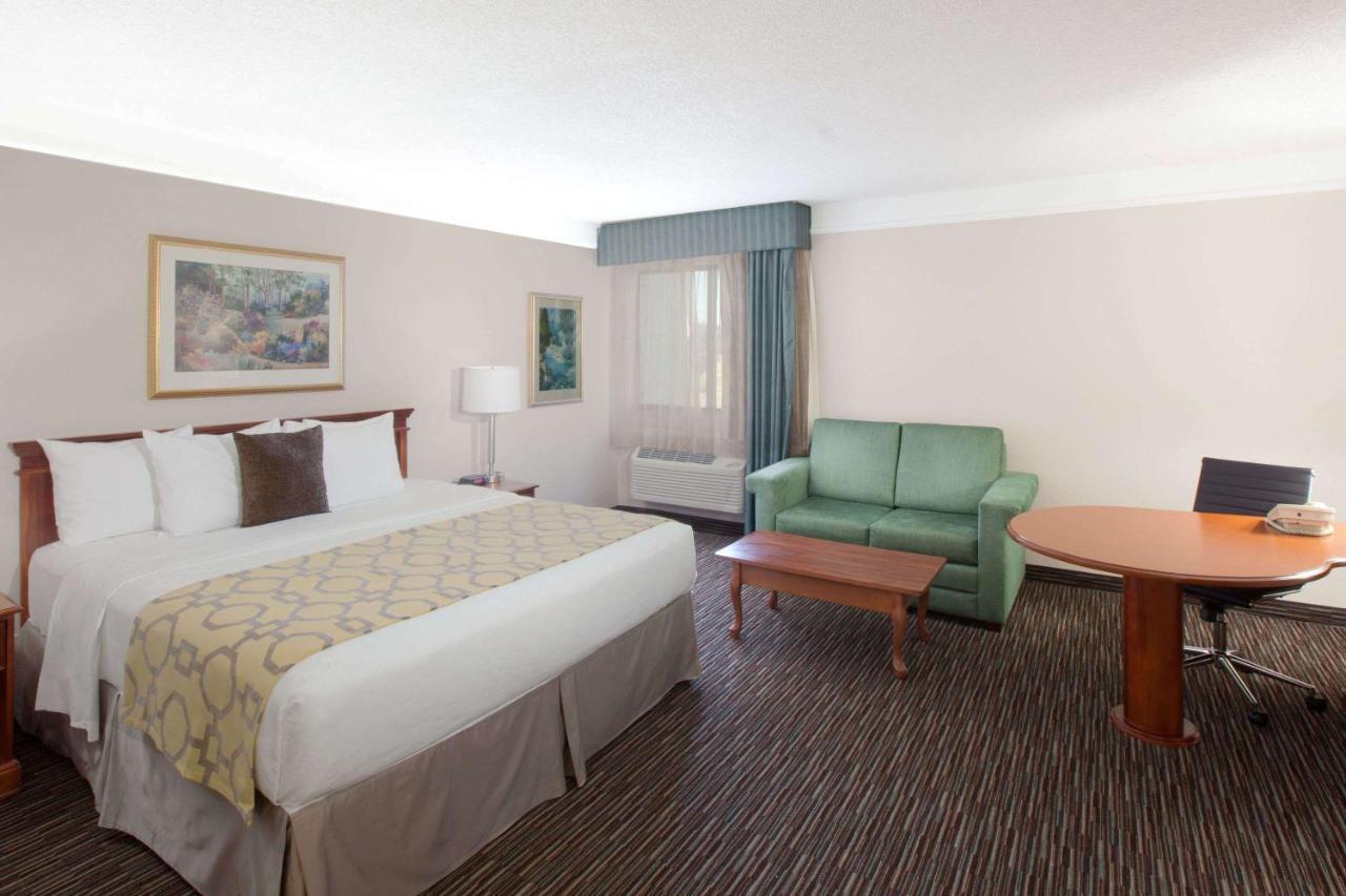 Baymont By Wyndham Texarkana Esterno foto