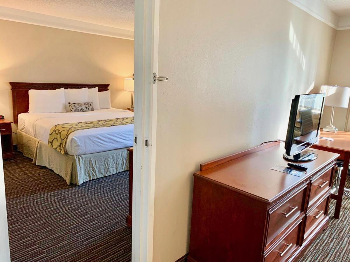 Baymont By Wyndham Texarkana Esterno foto